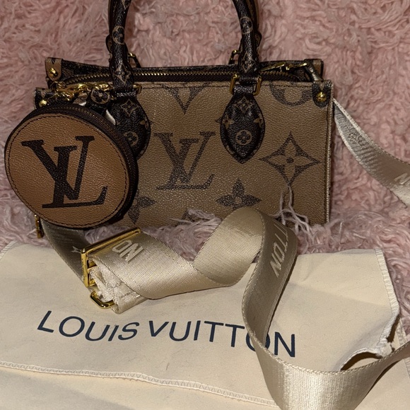 Louis Vuitton Beige Bag - Picture 1 of 6